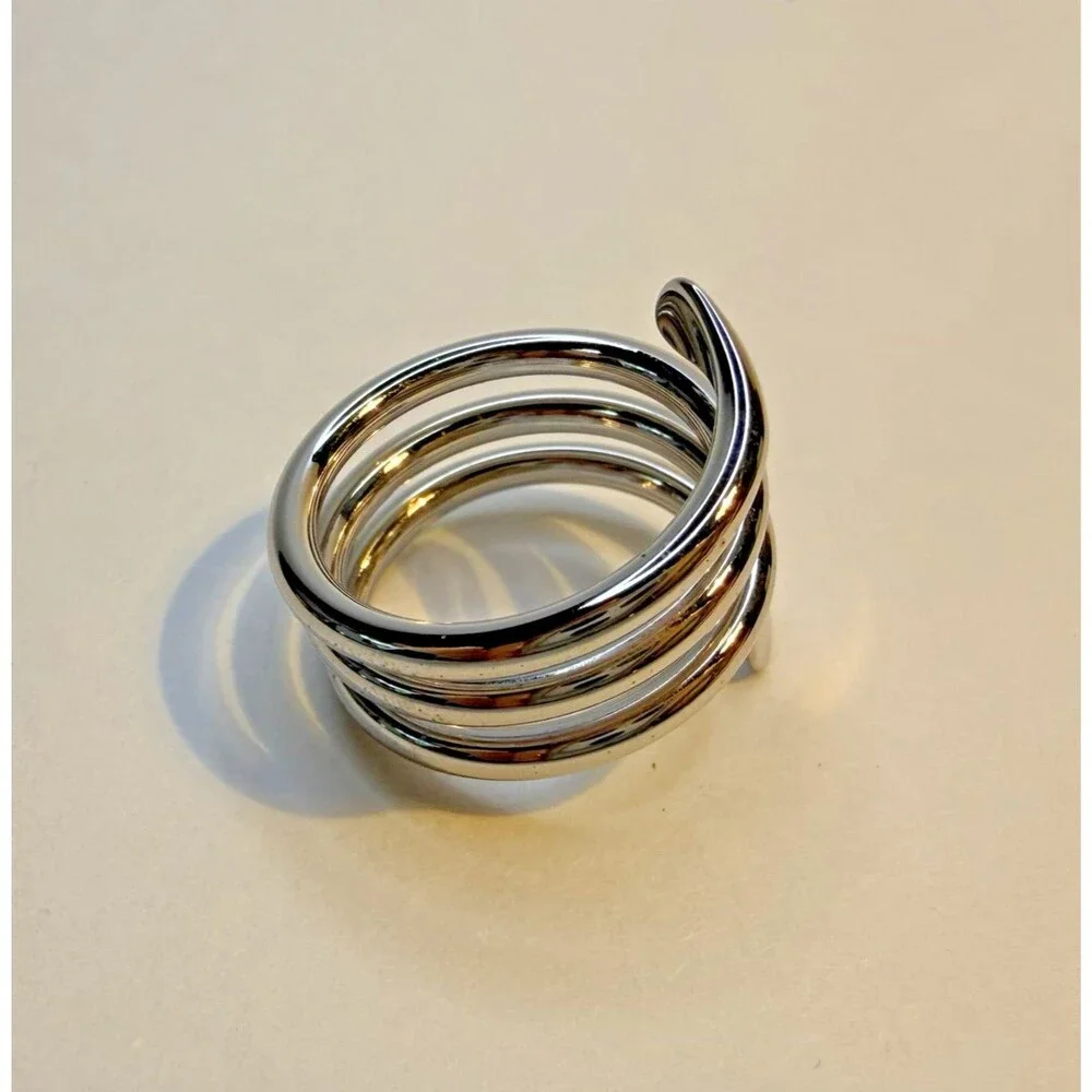NIB Retired Lia Sophia On A Roll Ring 60693 Size 7 Silver Tone Wrap Spiral Ring